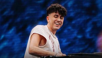 BENNETT újra a Tomorrowland Musicnál: itt a Make It Bounce