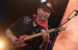 Tom Morello újabb koncertjeit mondta le édesanyja miatt