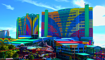 Egy nap a világ legnagyobb szállodájában: 7351 szoba, kábelvasút és végtelen útvesztő