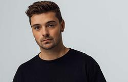 Martin Garrix félbeszakította a show-t, hogy megállítson egy verekedést a Breakaway NorCal Fesztiválon