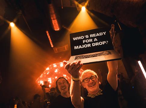 Above & Beyond kiadta a régóta várt klubfegyvert, a Major Dropot