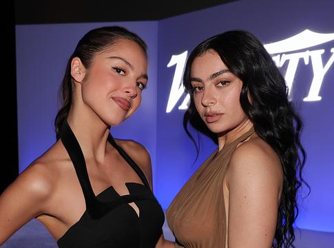 Olivia Rodrigo: kicsit idegenül éreztem magam, amikor Charli XCX-szel buliztam