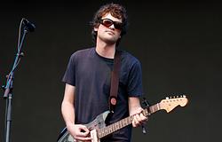 MJ Lenderman új dalokkal és sztárvendégekkel lépett fel Athénban