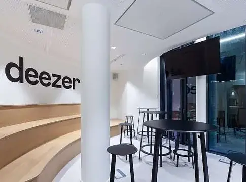 A Deezer Franciaországban tarol, Latin-Amerikába terjeszkedik – miközben új AI-funkciókkal újít