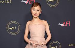 Ariana Grande: dühből született az új Petal album