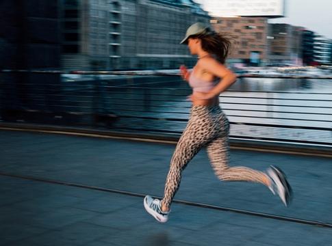 Napi öt perc mozgás is mérhetően hosszabb életet jelenthet