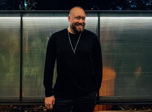 Új coaching szolgáltatást indított a New York-i klubélet kulcsfigurája