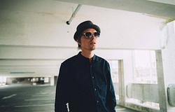 Liam Fender a ‘Here We Are’ dallal zárja le jelenlegi zenei korszakát