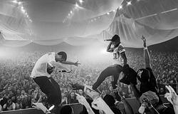 Fred again.., Sammy Virji és Reggie közösen hozták el a 'Talk of the Town'-t