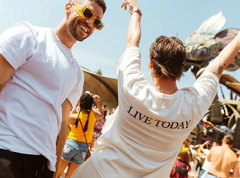 Újra megnyílt a Tomorrowland ibizai üzlete élményközponttal és tetőteraszos DJ-szettekkel