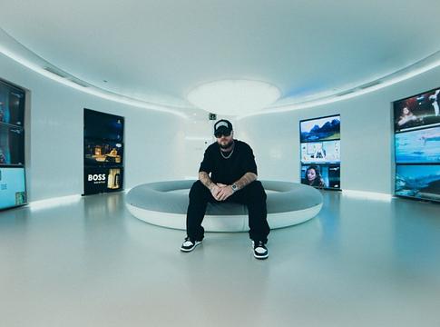 Tony Romera visszatért a Toolroomhoz: érkezik a Lazy Gene Farrisszel