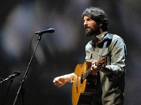 Ray LaMontagne összeesett a színpadon Nashville-ben, félbeszakadt a koncert