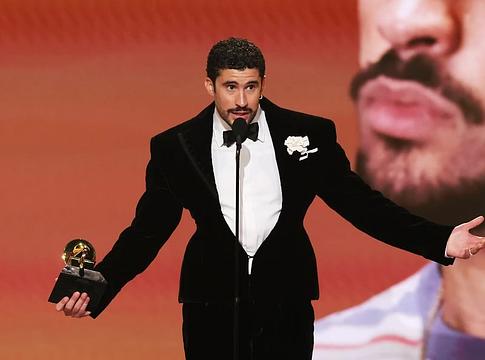 Bad Bunny történelmet ír: spanyol nyelvű album az Év Albuma a Grammy-n
