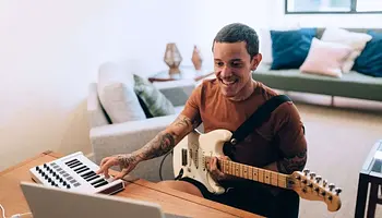 Hat hétről 30 percre gyorsultak a Spitfire Audio jogdíjkifizetései