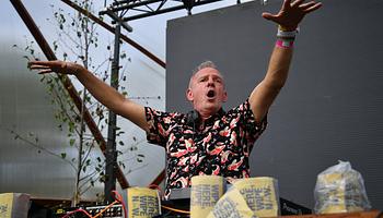 Fatboy Slim több mint százszor játszott Glastonburyben – állítása szerint sosem kapott érte pénzt
