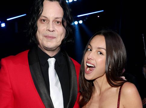 Olivia Rodrigo 25 600 dollárt fizetett Meg White legendás ruhájáért