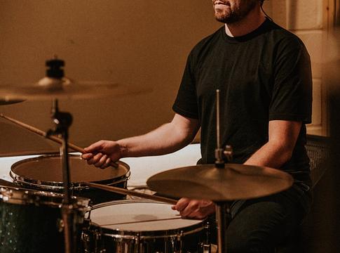 DrumBot AI: ChatGPT-szerű dobpartner a böngészőben