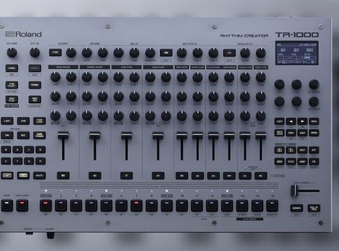 Roland TR-1000: új korszak a dobmasinák világában
