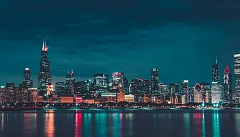 Illinois bekeményít: tilos a „ghost tickets”, jön az all-in árazás és a botok elleni szigor