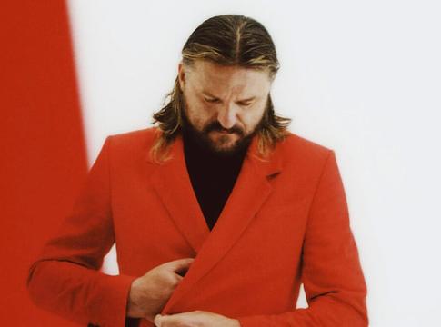 Solomun ünnepi üzenettel és új dallal köszöntötte a karácsonyt