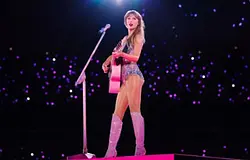 Taylor Swift védjeggyel védi a hangját és a kinézetét az AI‑visszaélések ellen
