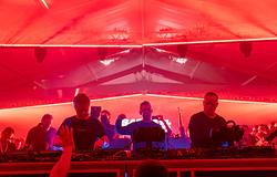 Harminc év a pult mögött – Chriss Ronson őszinte vallomása egy korszakot formáló estéről