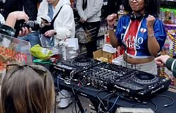 Virális videók vagy valódi DJ-zés? Megosztotta a szcénát egy Reddit-vita