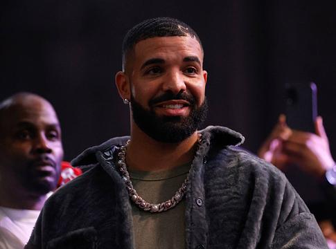 Drake új dallal és háromnapos Wireless szerepléssel tért vissza