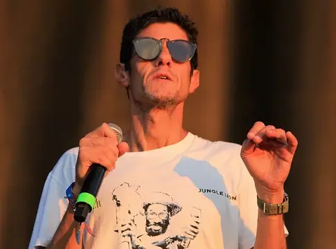 Mike D rejtélyes honlappal és stúdióvideókkal utal új projektre