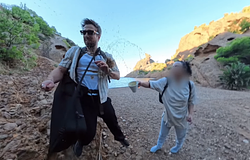 DJ Phikeyet parton megtámadták — bottal, kövekkel és taserrel üldözték