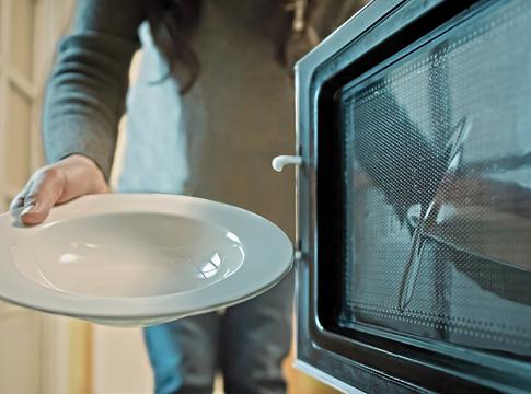 Mennyi ideig újramelegíthetők a maradékok, mielőtt veszélyessé válnak?