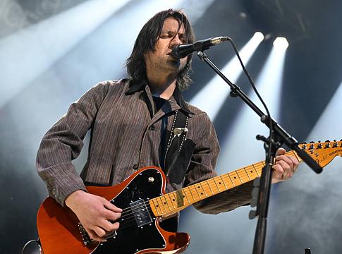 Bright Eyes: „lesújtottak vagyunk” – kimenekítés és bukó a vihar miatt félbeszakadt jubileumi koncertnél