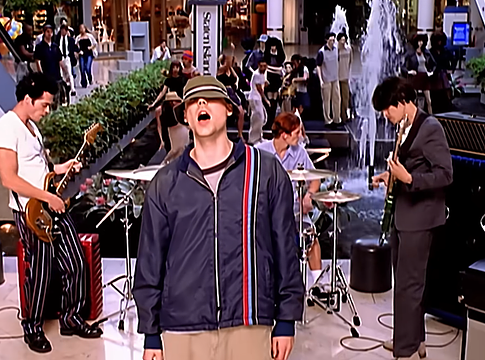 28 év után új dallal tért vissza a New Radicals