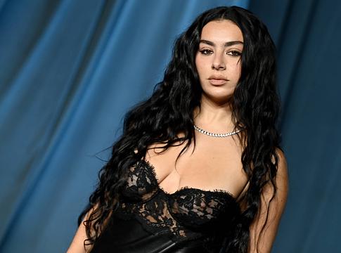 Charli XCX a filmekben talál új inspirációt a ‘Brat’ utáni kreatív kimerülésből