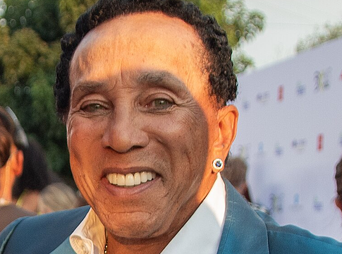 Elbukott Smokey Robinson 500 milliós rágalmazási viszontkeresete a „Jane Doe” vádlókkal szemben