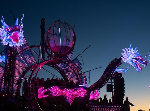 Long Feng Art Car: mitológia és technológia találkozása a Burning Man 2025-ön