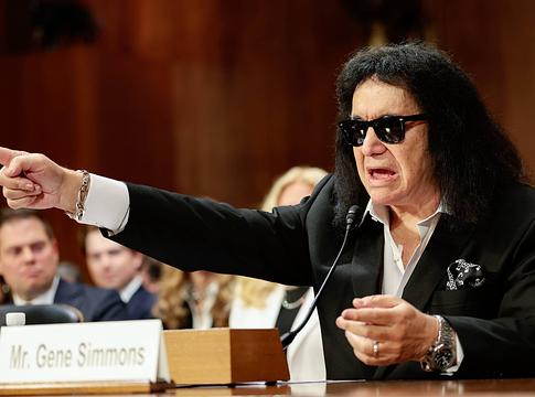 Gene Simmons a Szenátus előtt: igazságtalanság éri az amerikai előadókat