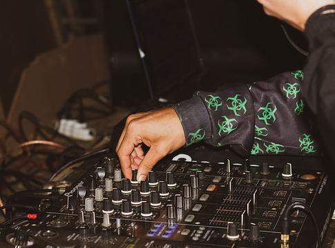 Mit jelent ma valójában DJ-nek lenni?