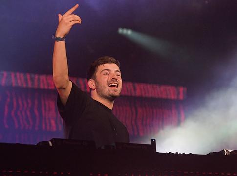 Martin Garrix a Metallica segítségével mentette meg a Tomorrowland show-ját