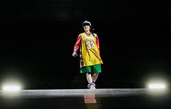 Billie Eilish beszéde után botrány: ausztrál aktivista akciója és azonnali kiutasítás