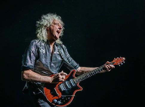 Brian May továbbra is kizárja a Queen Glastonbury-fellépését