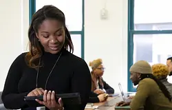 Új zenei kampánymenedzsert keres a TikTok, tovább erősíti jelenlétét a zeneiparban