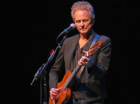 Lindsay Buckingham elleni vád: hét büntetőponttal néz szembe az állítólagos támadó