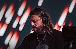 Solomun négy nyári open-air fellépéssel tér vissza a Destino Five Ibizába