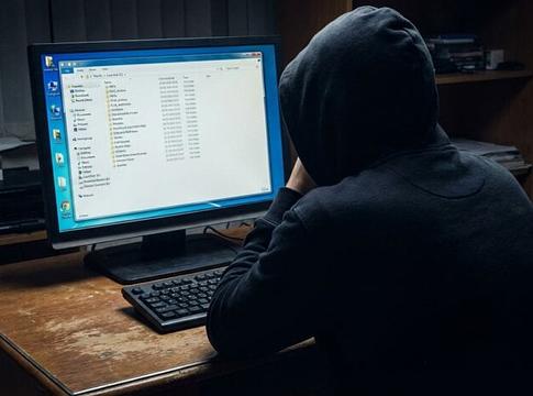 AI-val generált streaming csalás: bűnösnek vallotta magát egy amerikai férfi