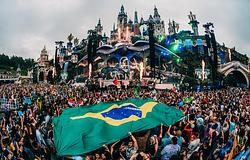 Tomorrowland Brasil 2025 – a „LIFE” varázsa élőben, otthonról!