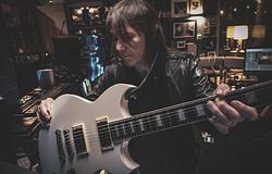 Robin Finck új horrorvilága: megjelent a ‘Sleep Awake’ és annak zenei albuma