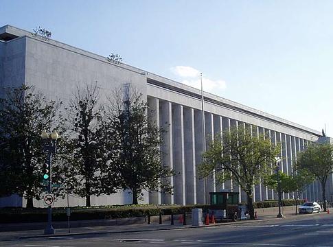 Magyarázatot kér a CRB a vitatott amerikai mechanikai jogdíjakról