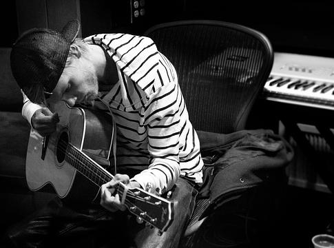 Avicii „True” albuma: kifütyüléstől a korszakalkotásig