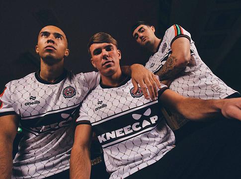 Kneecap és a Bohemian FC: zene, futball és szolidaritás egy mezben